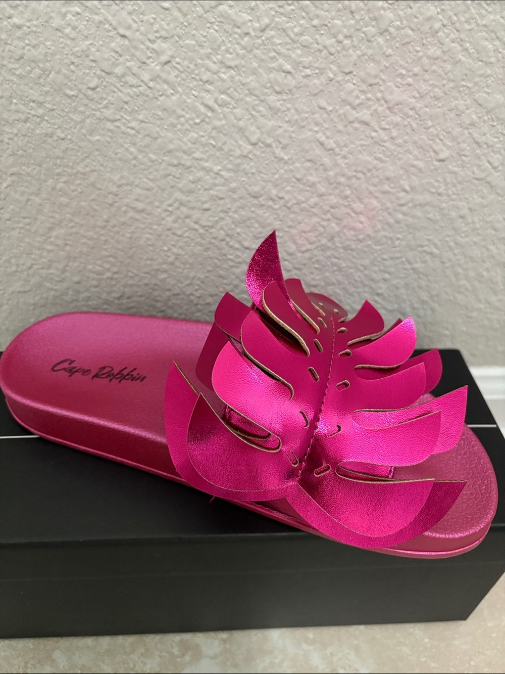 Metallic Hot Pink Leaf Slide Sandals